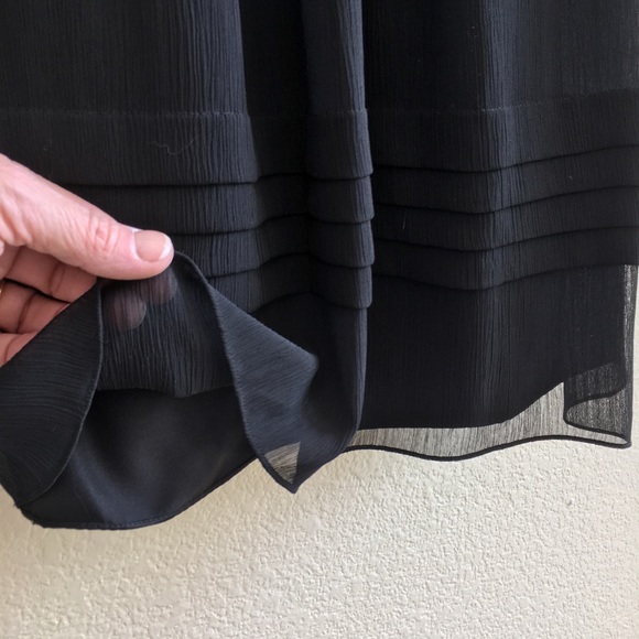 BCBG Paris Cocktail Mini Empire Waist Black Layered Rosette Bust Strapless Sz. 4 - Picture 7 of 8